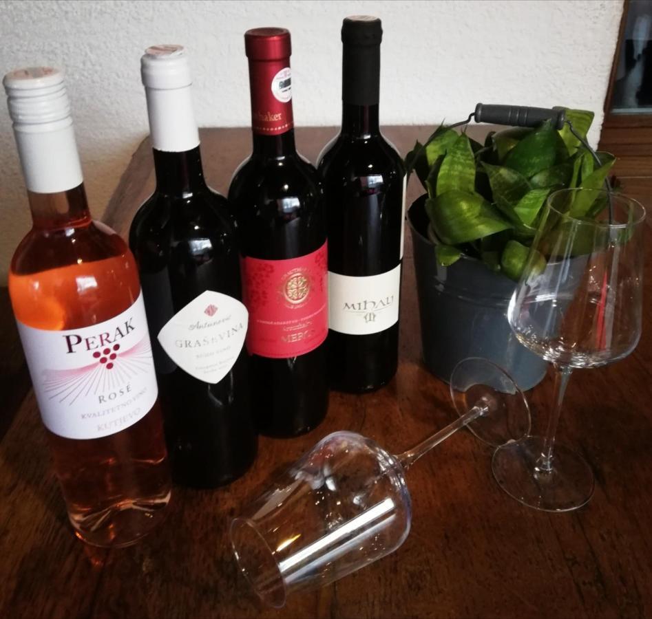 House Of Wine Hotel Kutjevo Екстериор снимка